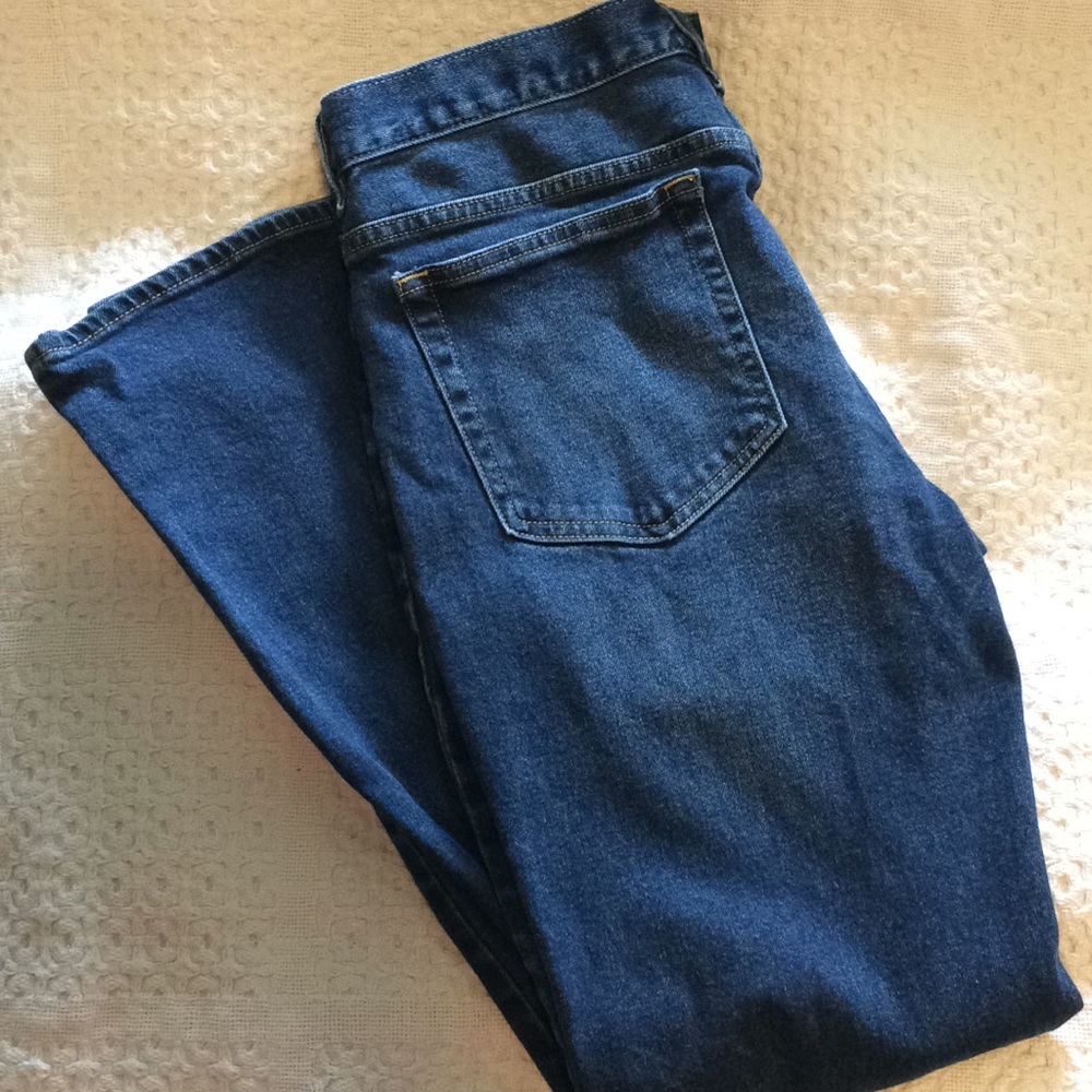 Men’s jeans.